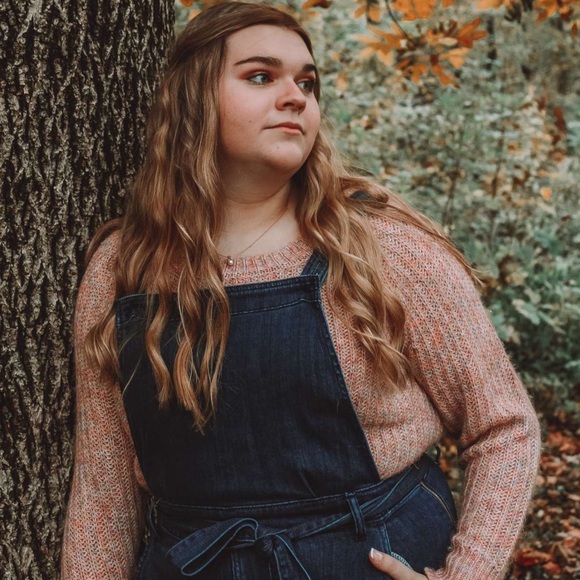 Women’s Sweater - Picture 5 of 5